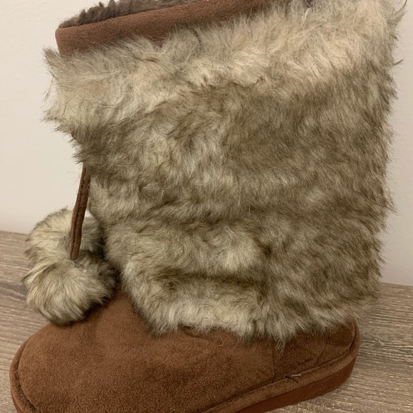 Faux Fur booties - Picture 4 of 5